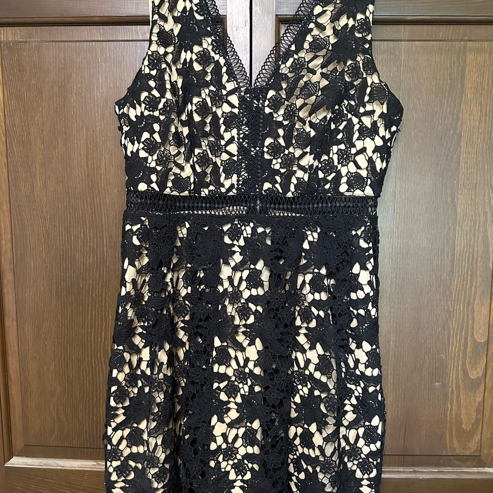 Elegant Black Lace Dress
